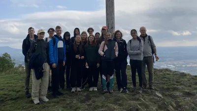 Mládež bystrcké farnosti putovala do Terezína aneb jak proběhl další z projektů Mladí mladým